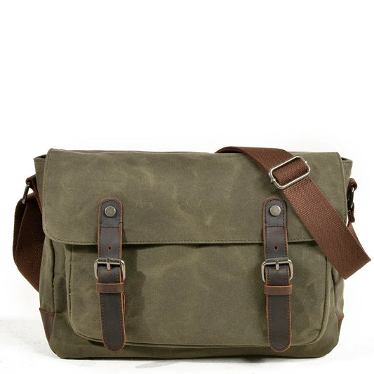 Oil Wax Vintage Crossbody Bag green