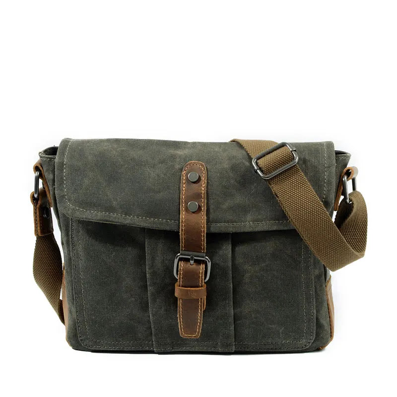 Oil Waxed Canvas Purse light green